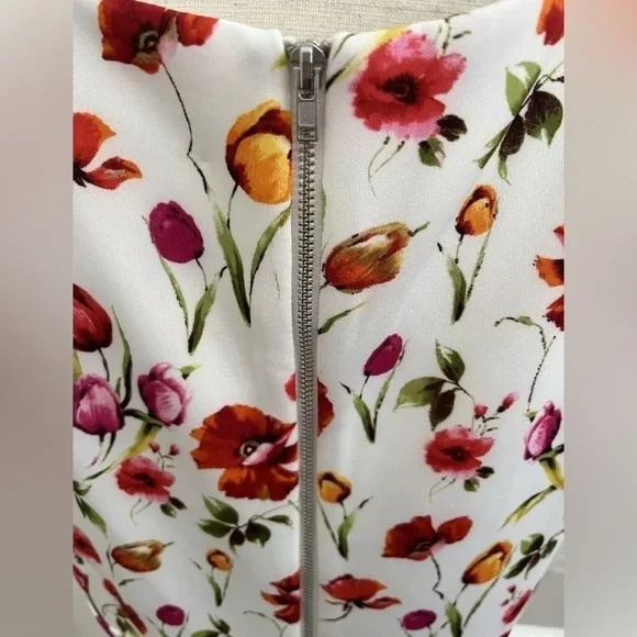 π GORGEOUS danny and nicole Cream/White Pink Floral Sleeveless Dress, size 16 - Picture 4 of 9